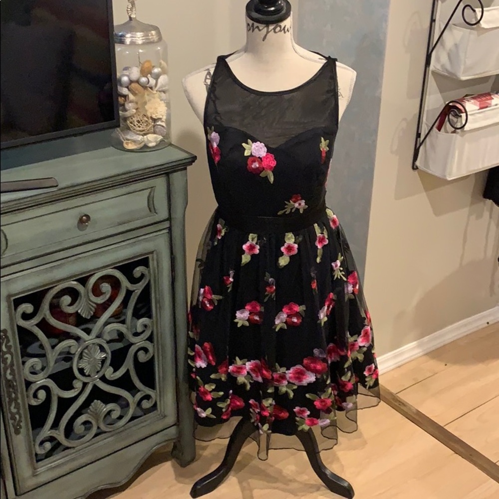NWT Venus Fit and Flare
